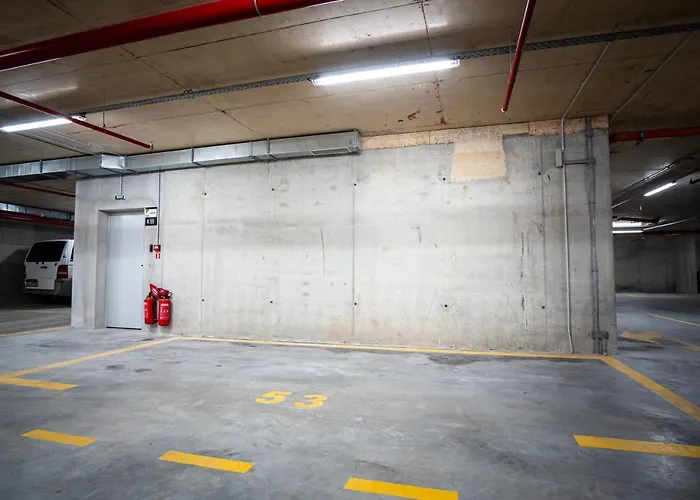 Luxury In Building K55 With Free Garage Appartement